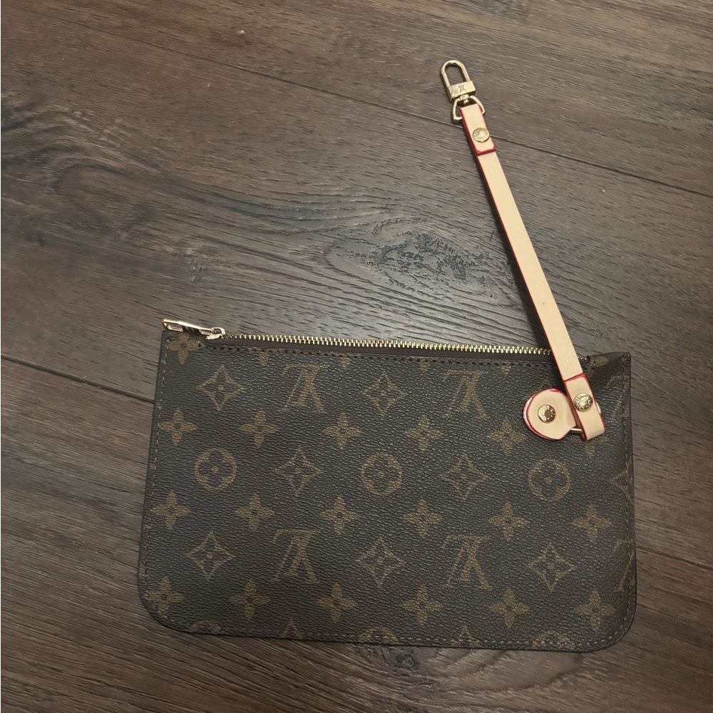 Monogram Pochette - Brown